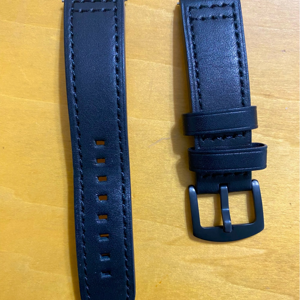 Leather watch strap with quick release